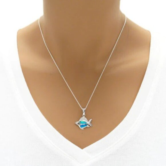 CHARMING STERLING SILVER CREATED OPAL FISH PENDANT - Picture 3 of 3